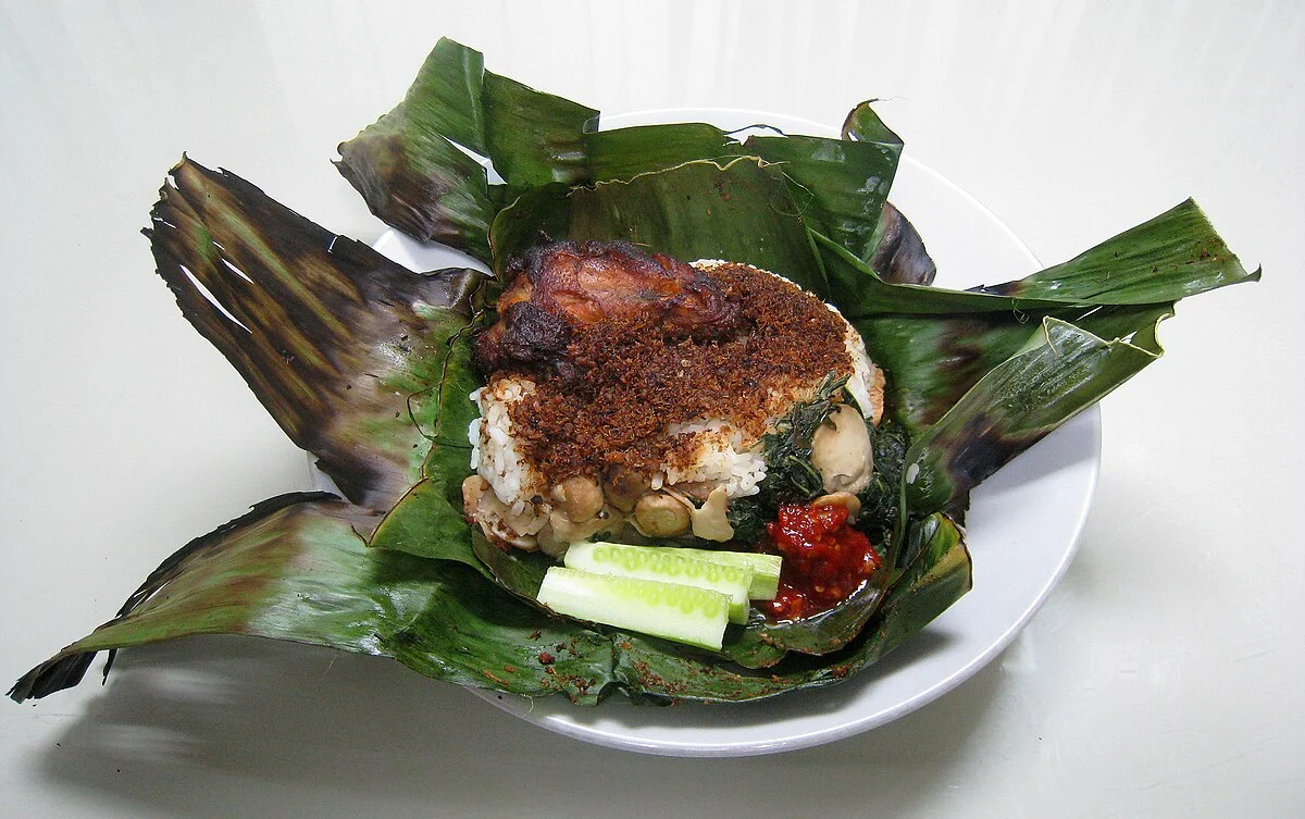 Nasi Bakar Mang Aep: Rasa Tradisional yang Menggigit Jiwa di Cilacap